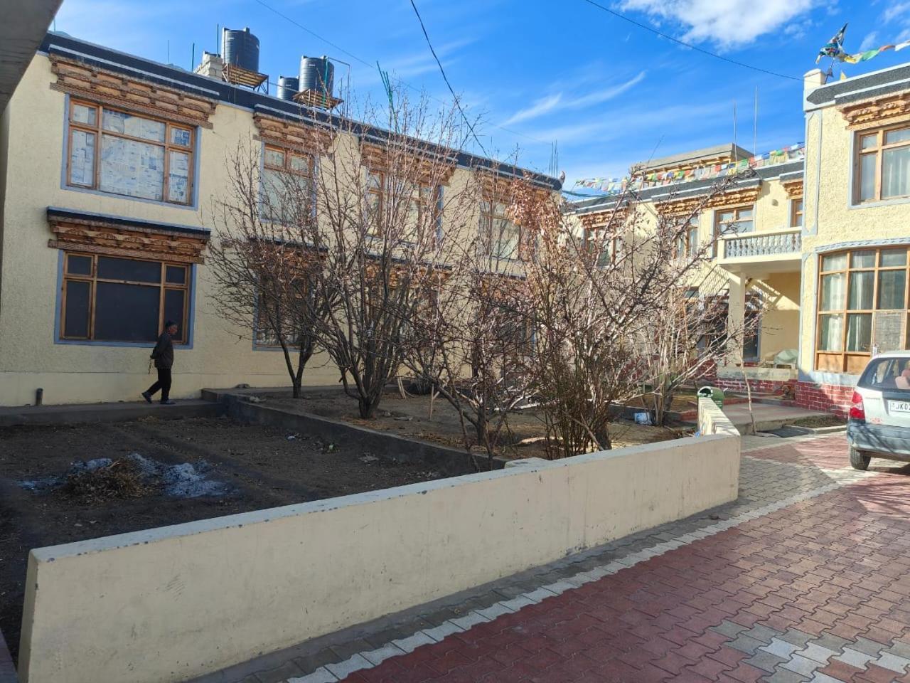 Hotel Lonchay Residency Leh Exterior photo