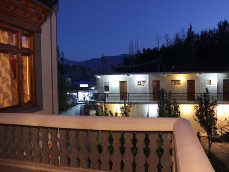 Hotel Lonchay Residency Leh Exterior photo